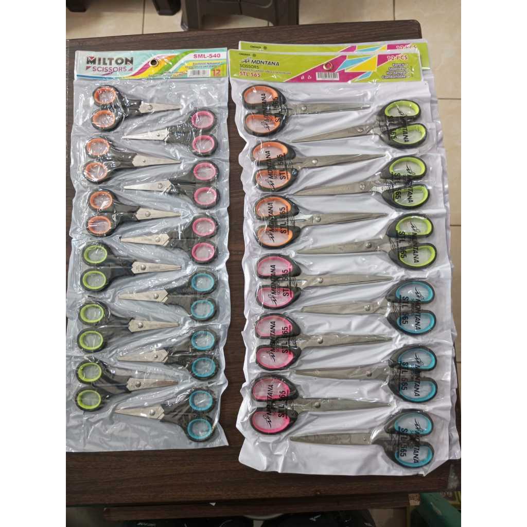 

GUNTING KECIL 1 RENTENG (12 pcs)