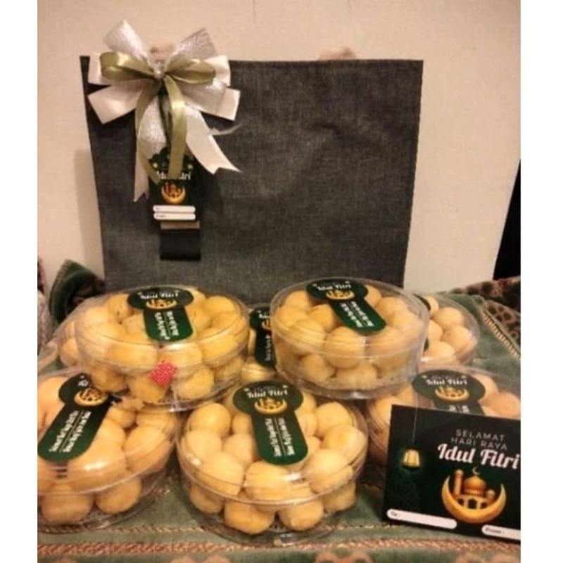 

Pineapple atau Nastar ada 2 varian Keju atau Original Wisjman