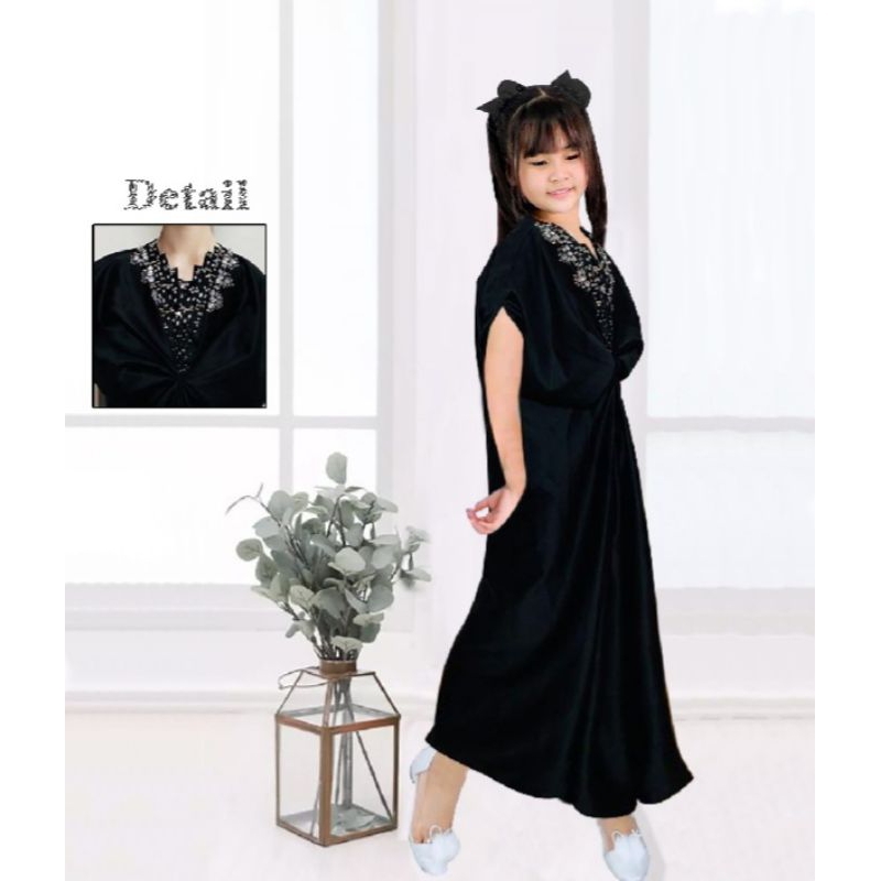 Kaftan anak bahan saten velvet aplikasi manik baju muslim anak