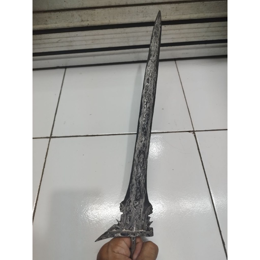 Keris Omyang Jimbe pamor Pedaringan Kebak