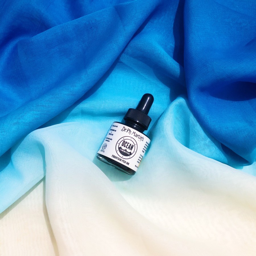 

Dr Ph Martins Fountain Pen Ink / Tinta Calligraphy in Black