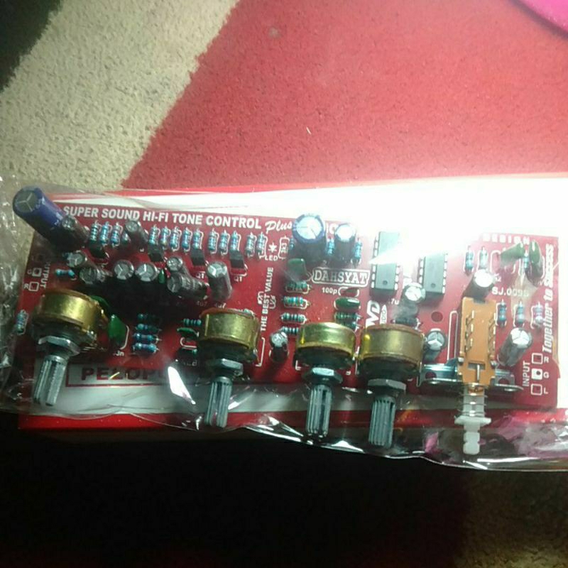 tone control plus turbo bass. stereo