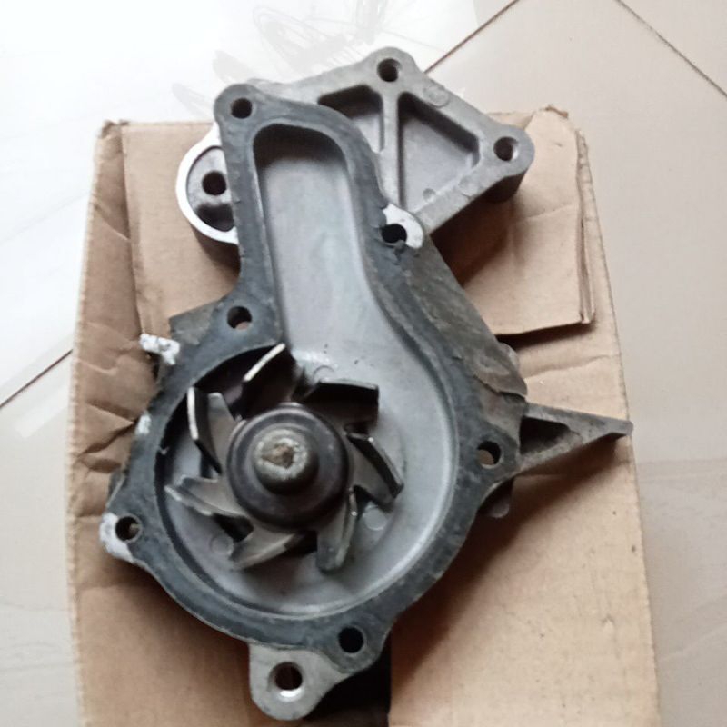Water pump Suzuki APV bekas copotan
