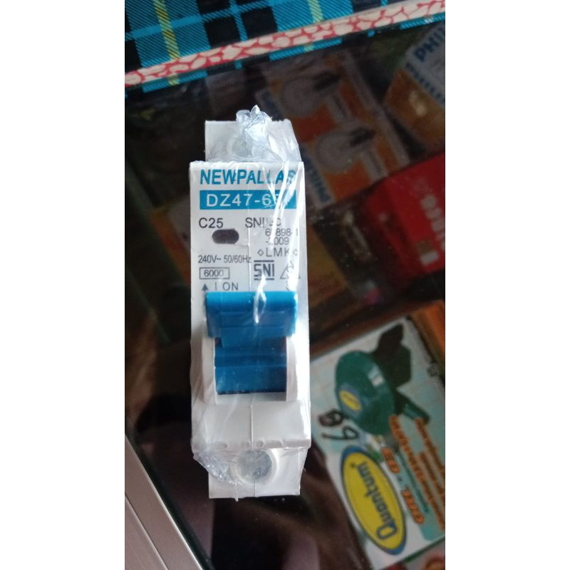 SAKLAR PEMUTUS ARUS LISTRIK MCB  DZ47-63 C25 MERK NEW PALLAS