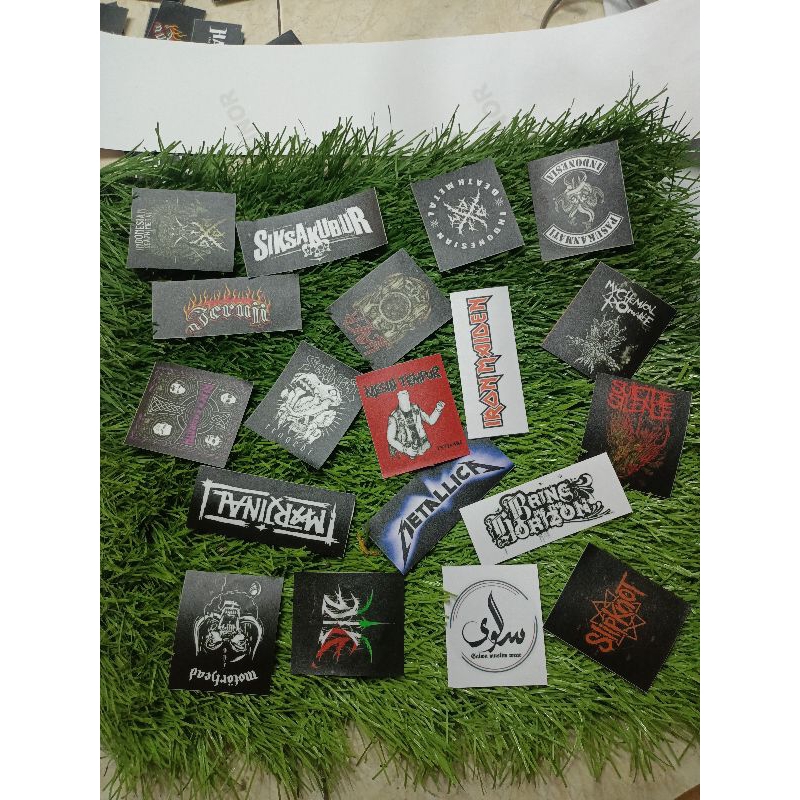 

STIKER LAPTOP STIKER BAND METAL STIKER BAND ISI 12 PCS BISA REQUES