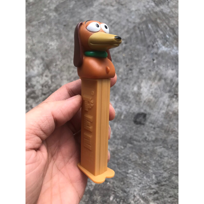 PEZ SLINKY DOG