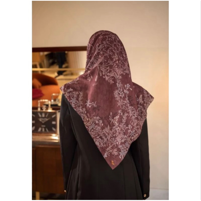 Lathika scarf Heylocal preloved sekali pakai