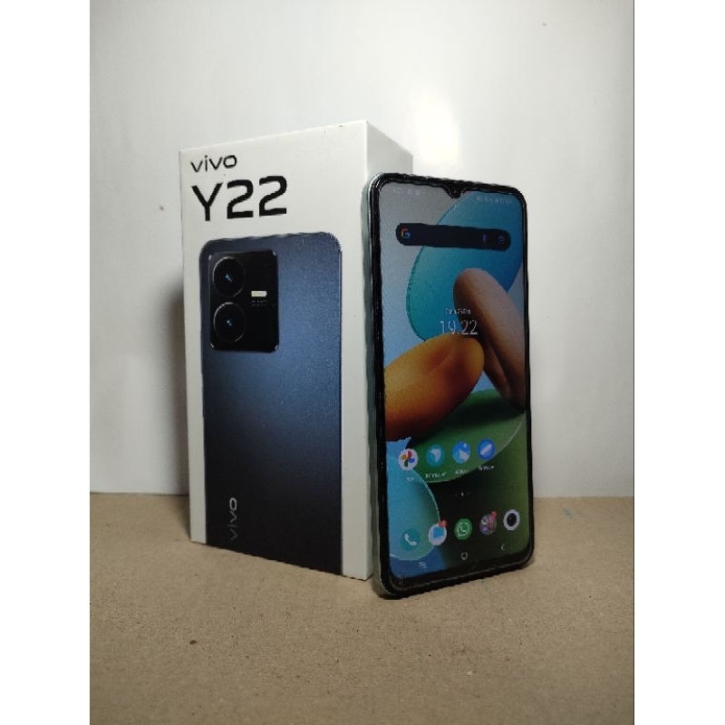 Hp vivo y22 ram 4/128 + bonus aksesoris dan SD card