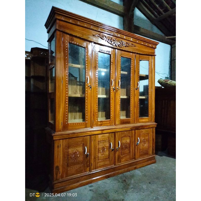 lemari hias kayu jati / lemari pajangan kayu jati murah