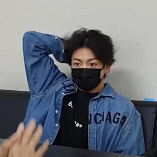 Jacket Denim BAIENClAGA Jungkook BTS