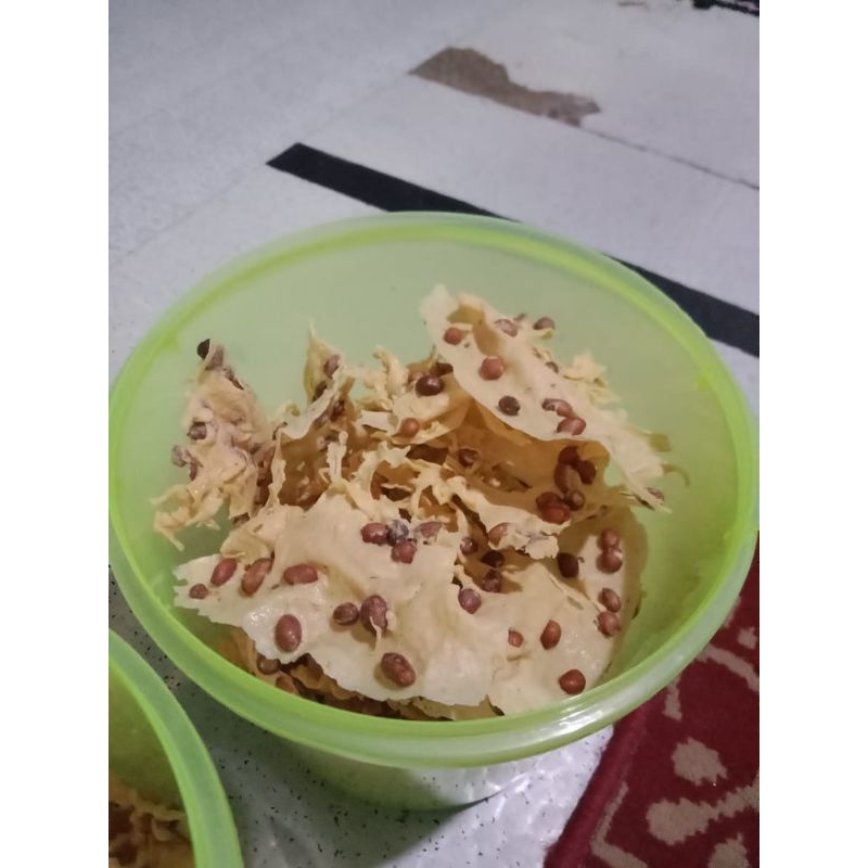 

Rempeyek kacang pertoples khas banten