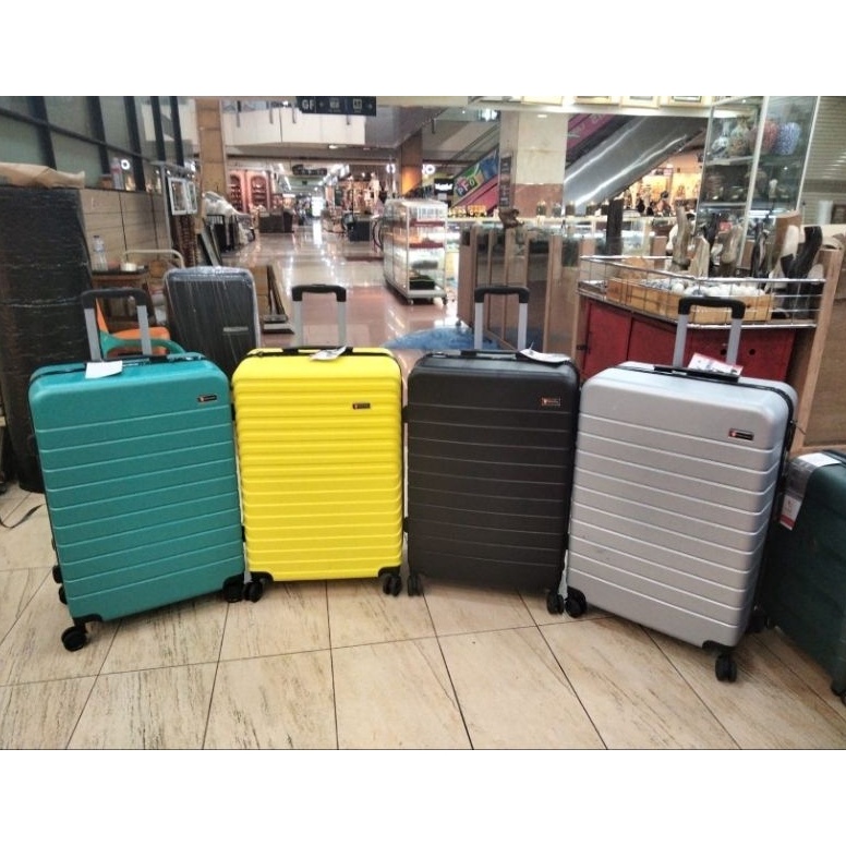 KOPER POLO SWISS 28 INCH ANTI PECAH  KOPER FIBER 28 IN RODA 4 BISA BERPUTAR  KOPER FIBER 28 INCH FRE