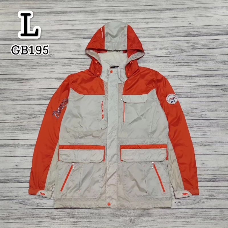 Atasan Jacket Trespass DLX