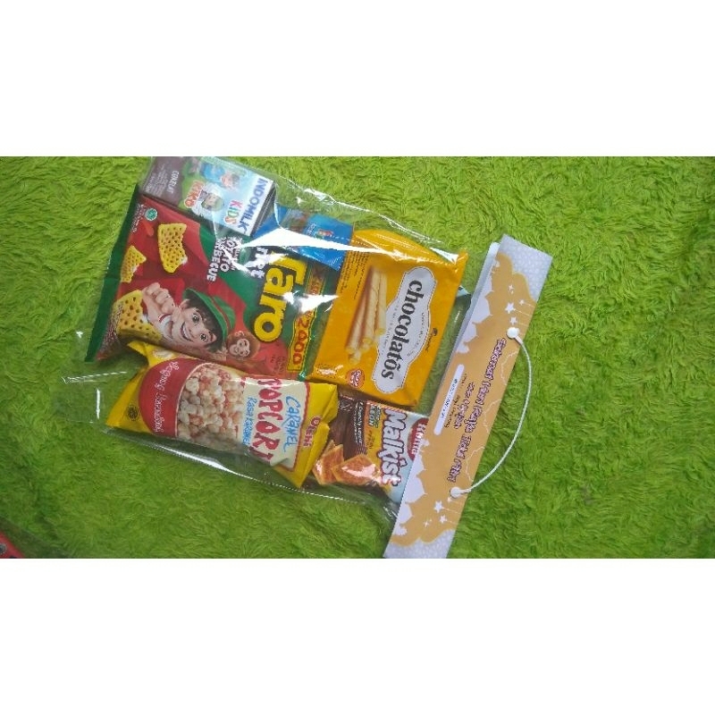 

bingkisan snack kemasan THR hari raya ulang tahun