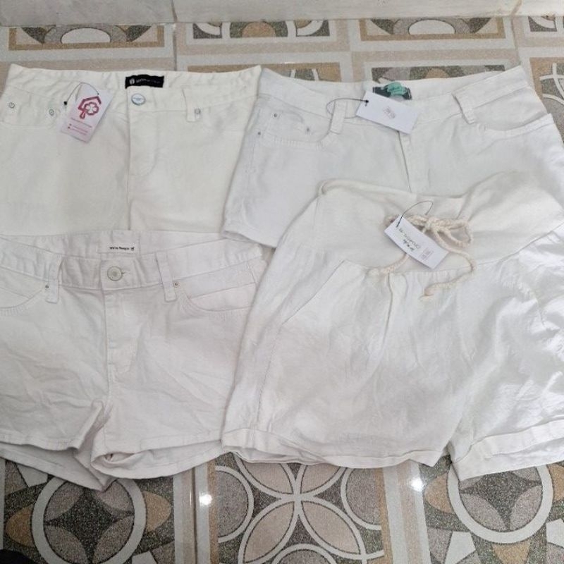 Celana Pendek Wanita Preloved Putih