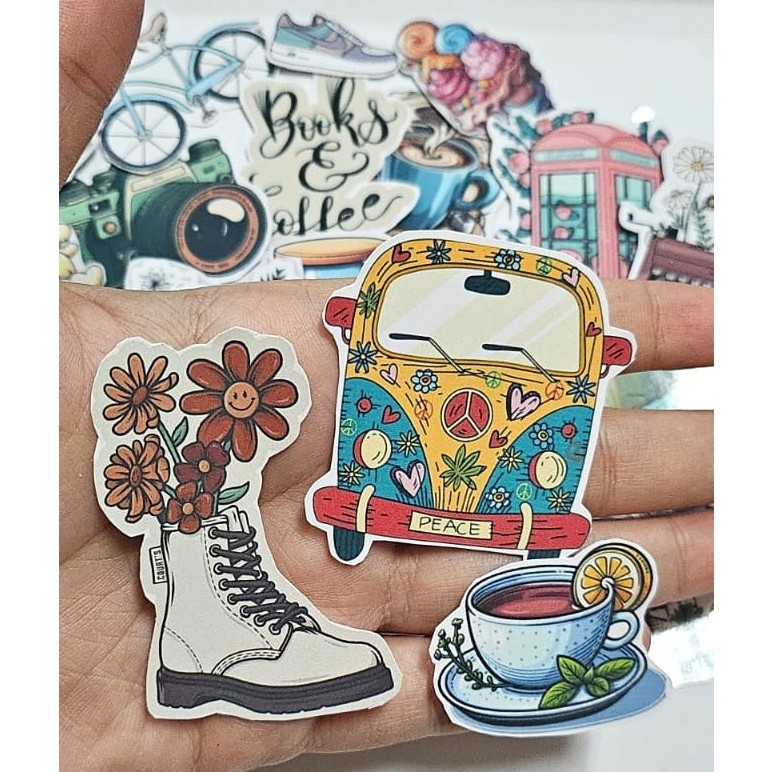 

STIKER POP ART BOLD VINTAGE UKURAN 4.5X4.5 cm STIKER TUMBLER BUKU DIARY ISI 30 PCS