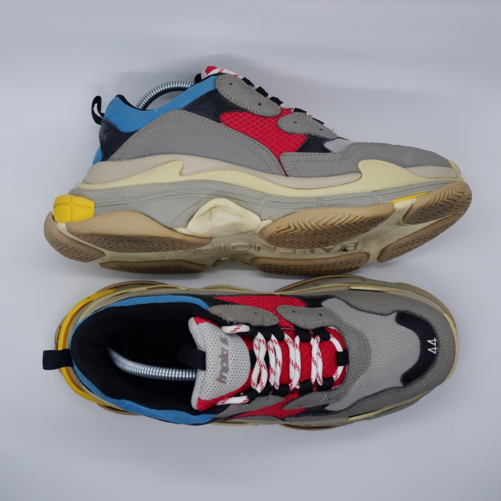 SEPATU BEKAS/SECOND SIZE 44 Balenciaga Triple S Multi Colour 100