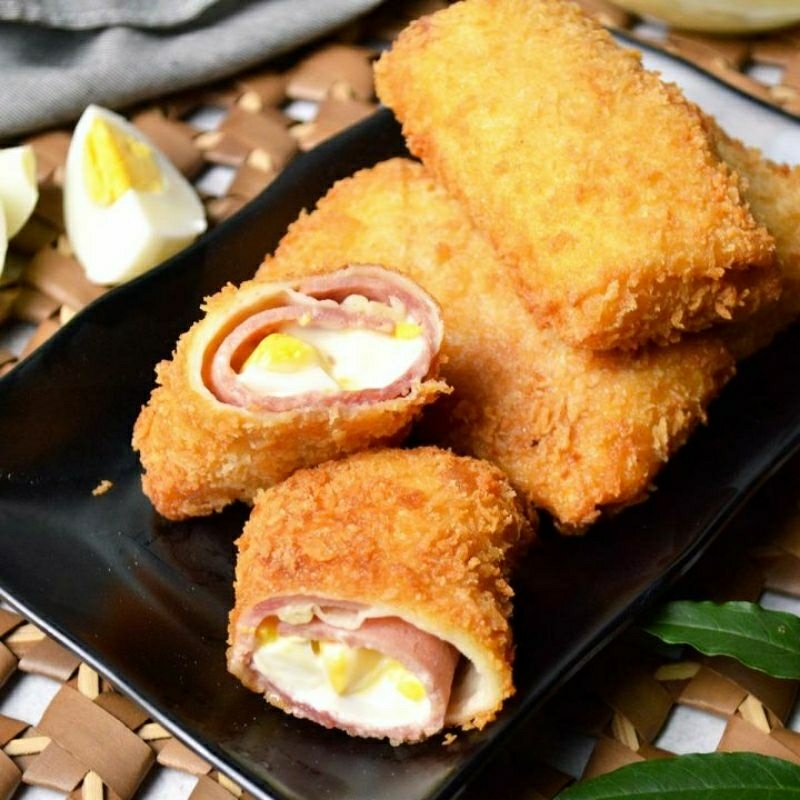 

Risoles frozen mayo enak dan jumbo smoke beff,keju,telur,mayo 4 pcs