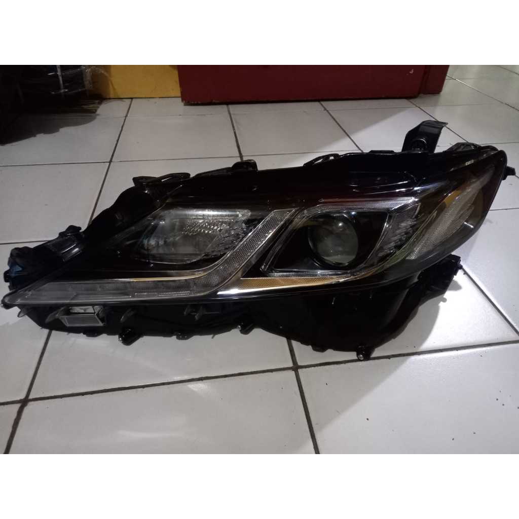 Headlamp Toyota Camry Lensa 2019 - 2021 Original