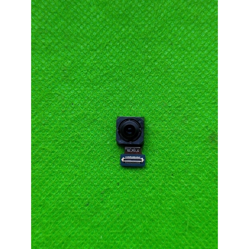 kamera depan dalam samsung z fold 3 ori copotan
