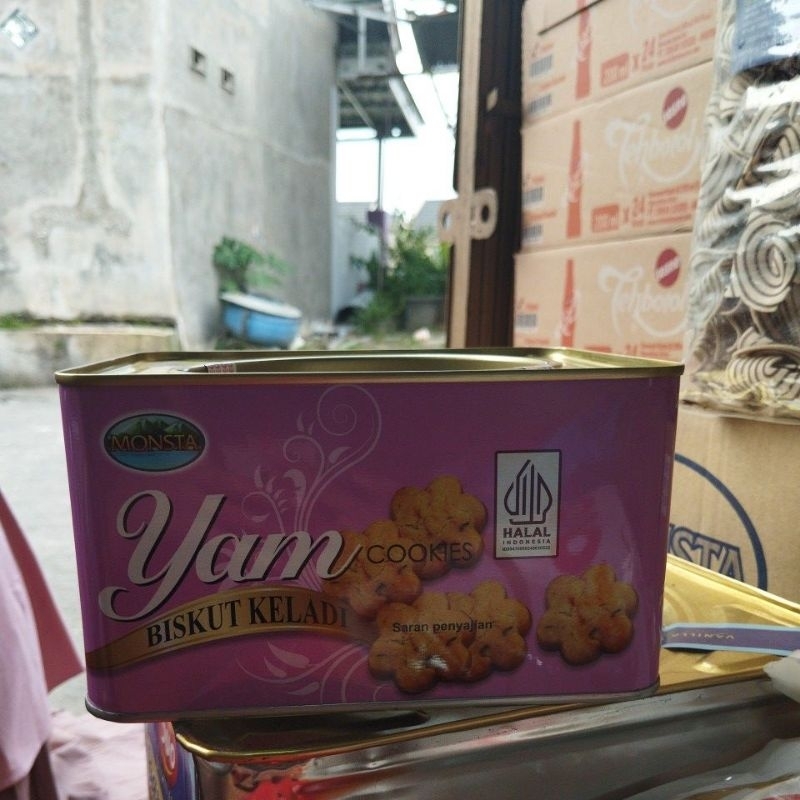 

biskuit keladi berat 700 gr