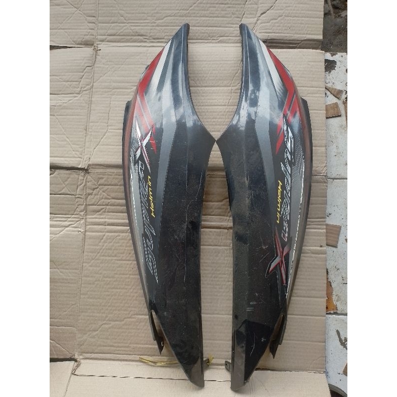 cover body belakang kanan kiri honda supra x 125 helm in original ( seken )