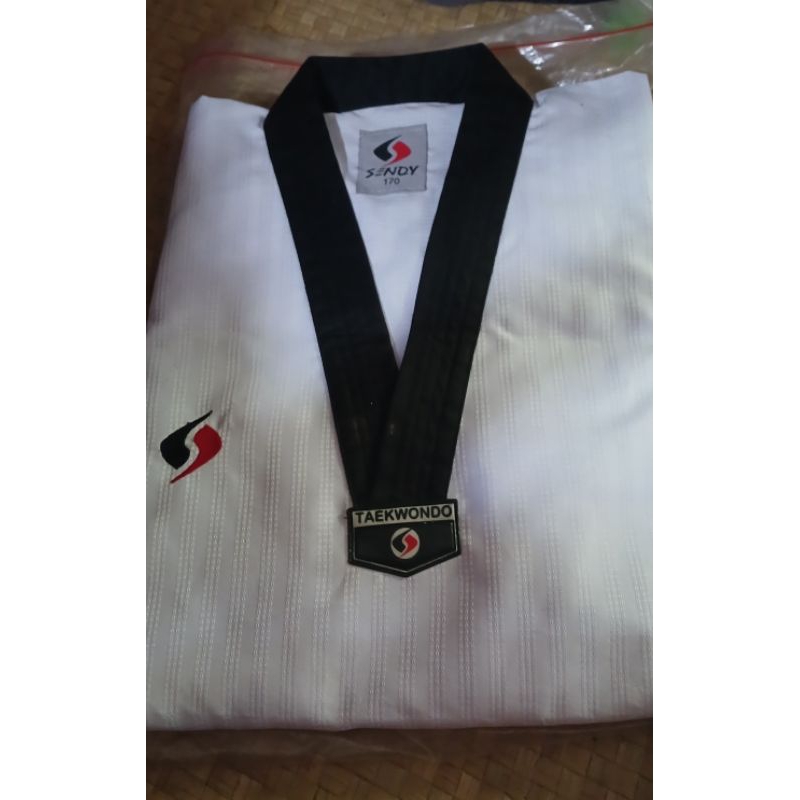 seragam taekwondo sendy