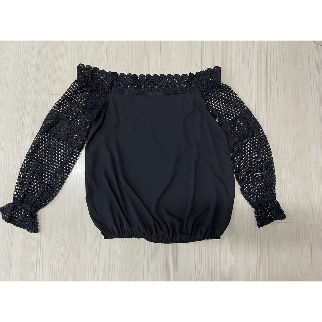 PRELOVED blouse brokat / Atasan hitam brokat wanita merk NYLA BASIC
