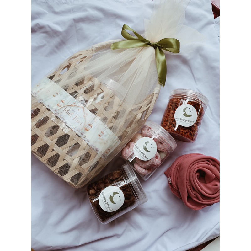 

HAMPERS LEBARAN TAS BAMBU