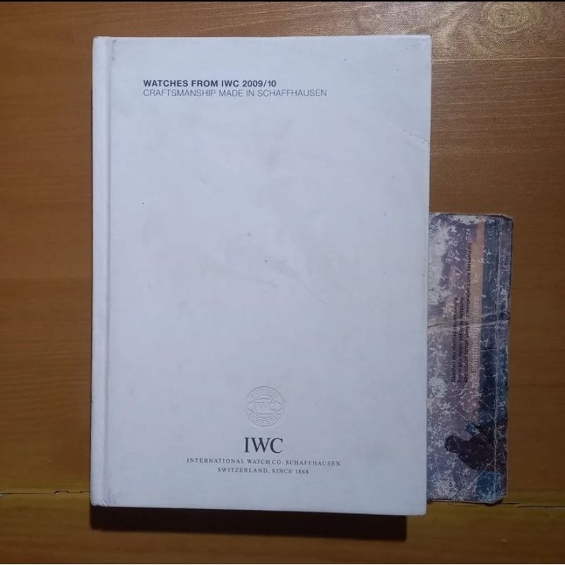 Buku IWC Watches From IWC 2009/2010 - Craftsmanship Made In Schaffhausen