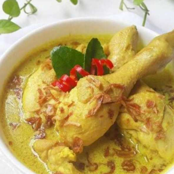 Opor Ayam Lebaran SIap Makan