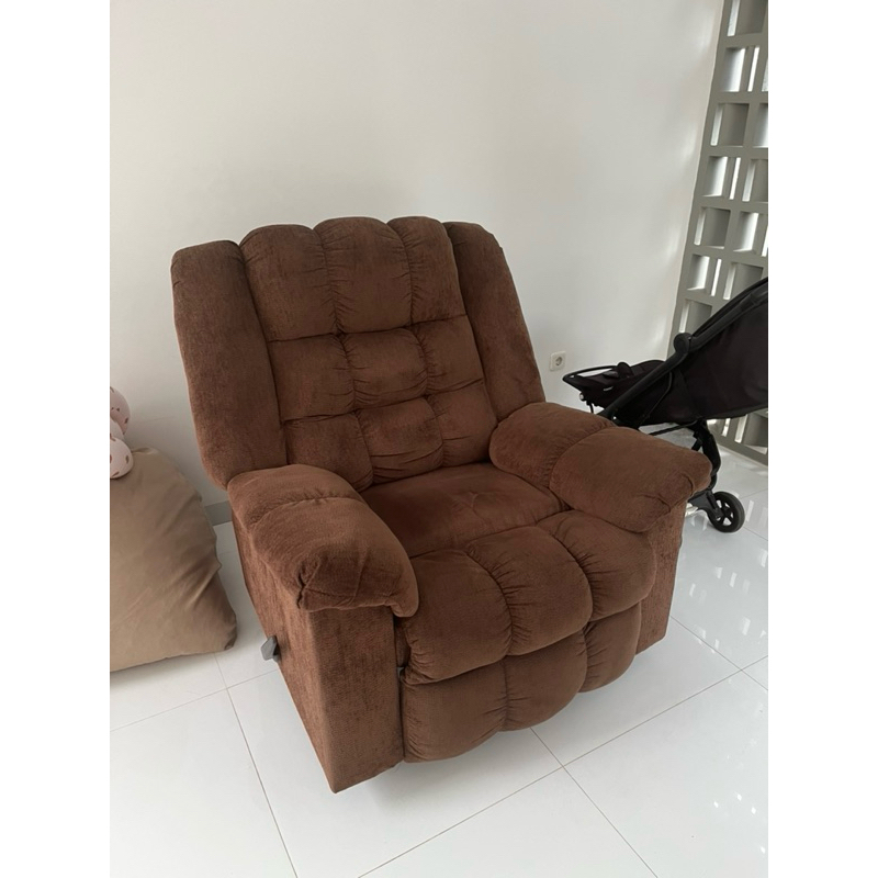 Recliner Informa Ashley Preloved Cokelat Sofa