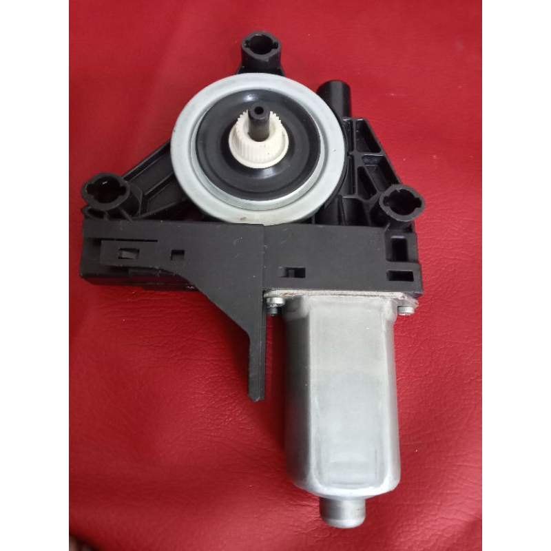 Dinamo power window Jeep grand Cherokee IV WK2 kiri belakang