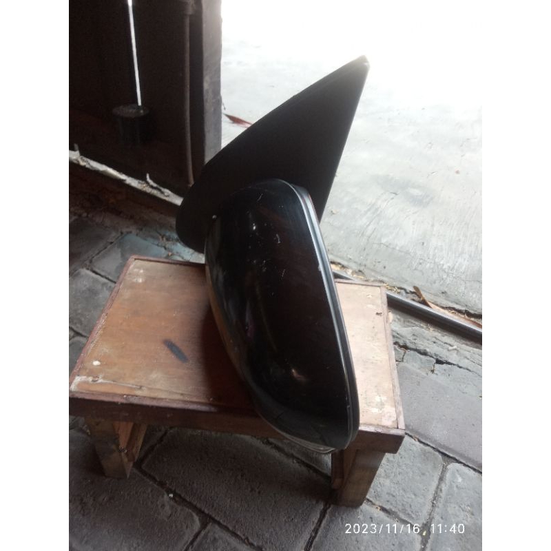 Spion Kiri Daihatsu Sirion