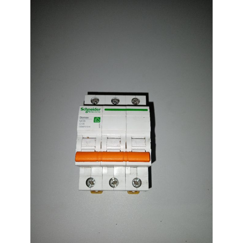 MCB / Breaker / Pemutus Arus Listrik Schneider 16 Amper 3 Phase