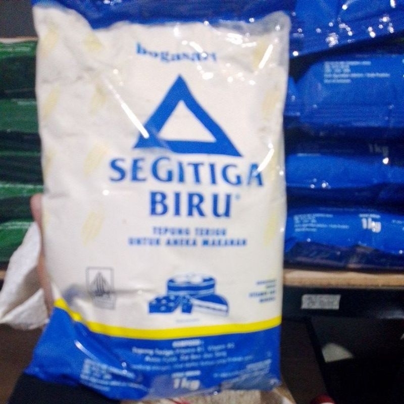 

TEPUNG TERIGU SEGITIGA KEMASAN 1KG DUS ISI 12 PCS