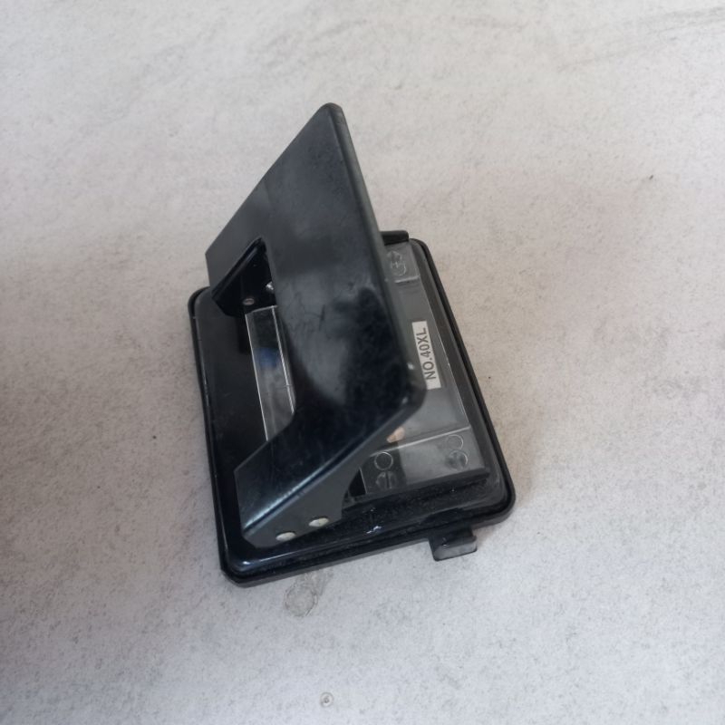 

Pelubang Kertas Joyko berbagai Ukuran Preloved