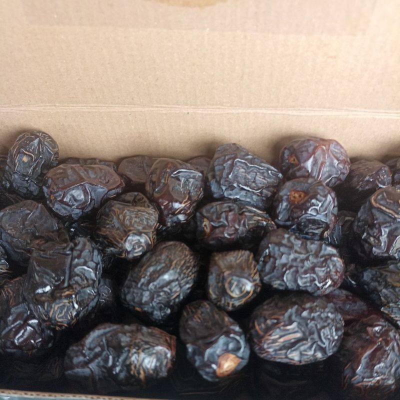 

Kurma Ajwa Premium Nett weight 500gram Daging Tebal