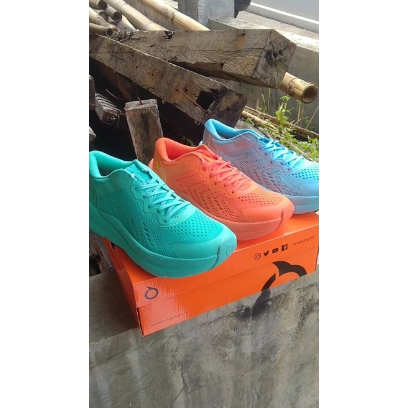 Sepatu Ortuseight Hyperblast Encore