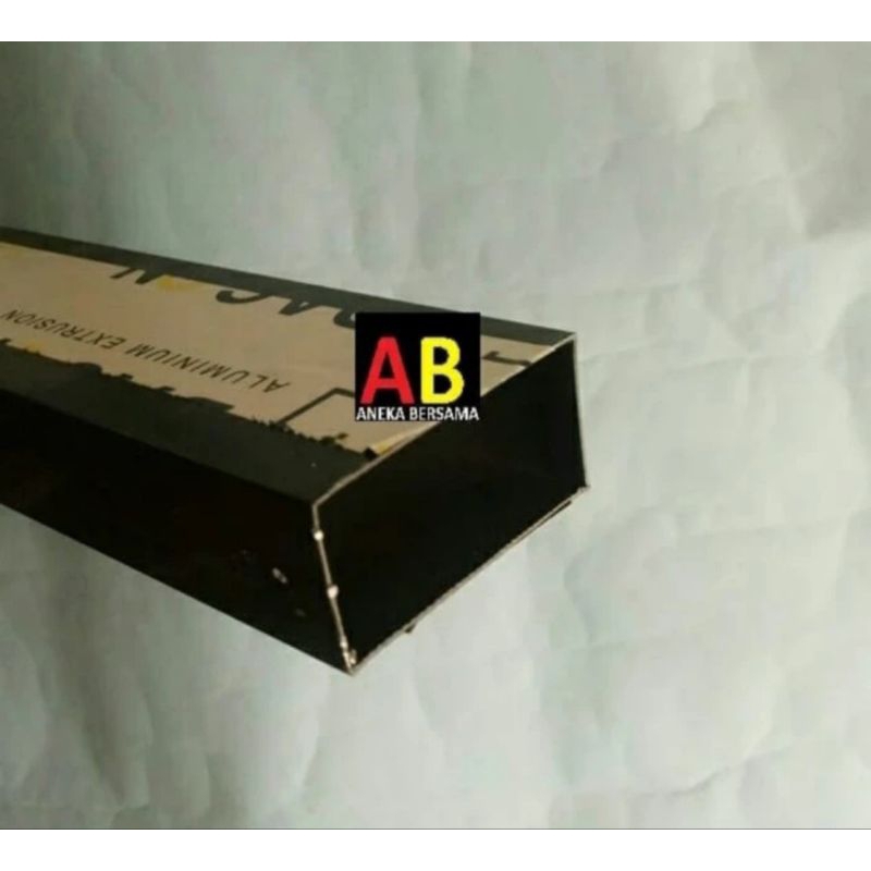 Hollow Aluminium 25mm x 50mm Black 149.5cm