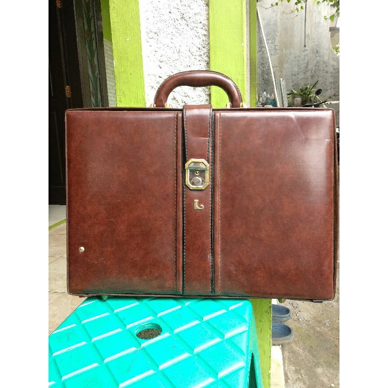 Tas koper kulit vintage merk Golden Liberty