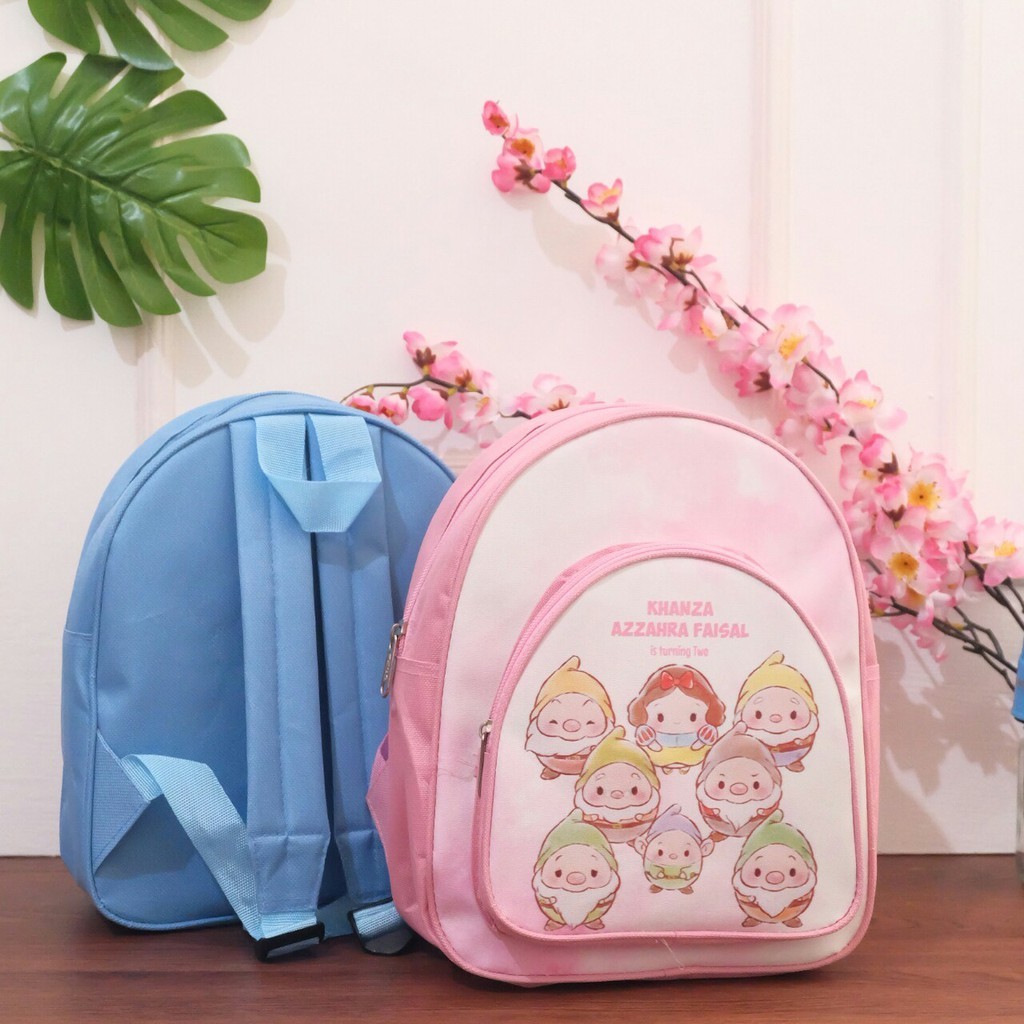 

KAYLA RANSEL MINI TK / TAS ULTAH / SOUVENIR PROMOSI / POUCH SKINCARE / AQIQAH / TASYAKURAN / MANYUE/ HAMPERS/ HADIAH VIRAL/ ULANG TAHUN
