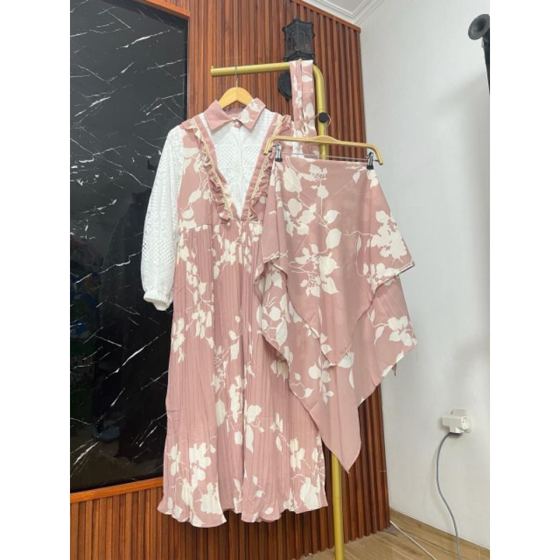 MIDI DRESS/GAMIS DELINA SET KERUDUNG CERUTY PLISKET PREMIUM BANGKOK