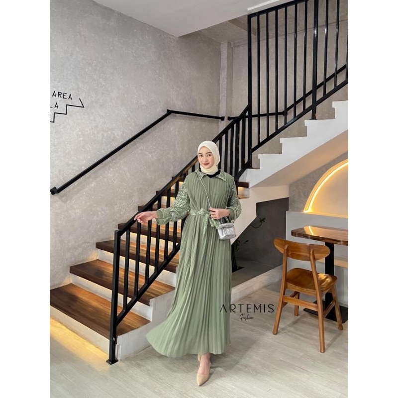 ARTEMIS FASHION - INARA DRES LEBARAN