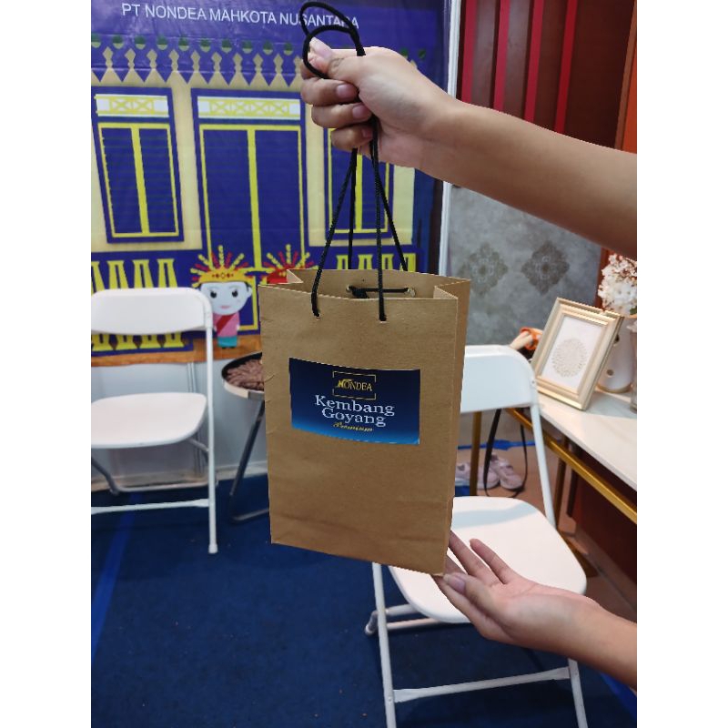 

Paper Bag packaging untuk Nondea isi 2 pcs