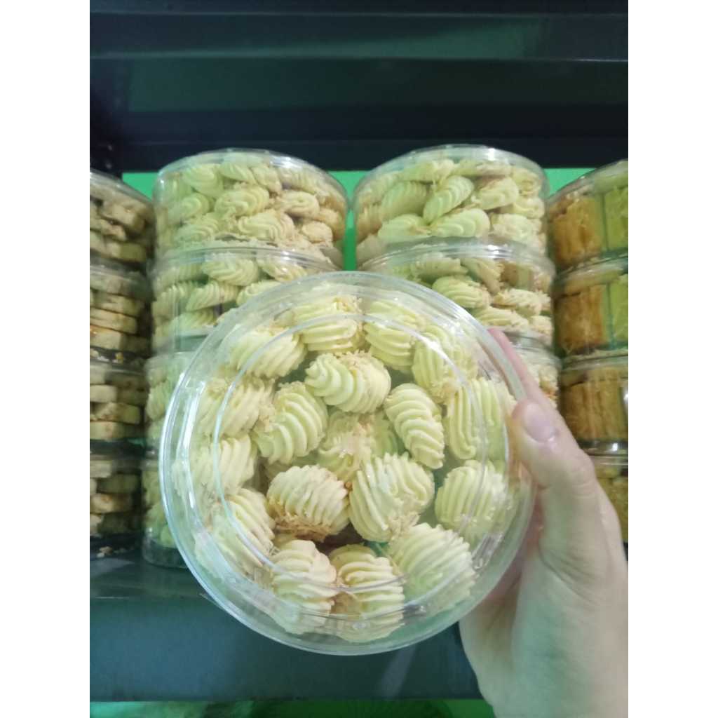 

Kue kering Sagu Keju / kuker lebaran +/- 300gr