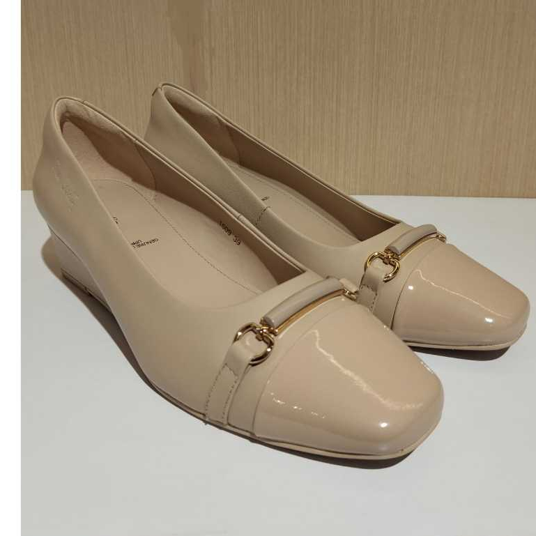 Pierre Cardin 1509 Sepatu Casual Wedges Wanita Warna Beige dan Black