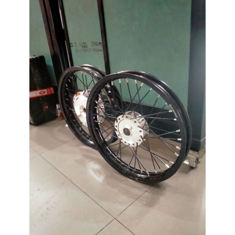 velg set jari jari ring 16 beat Vario Scoopy Genio Vario 125 Vario 160
