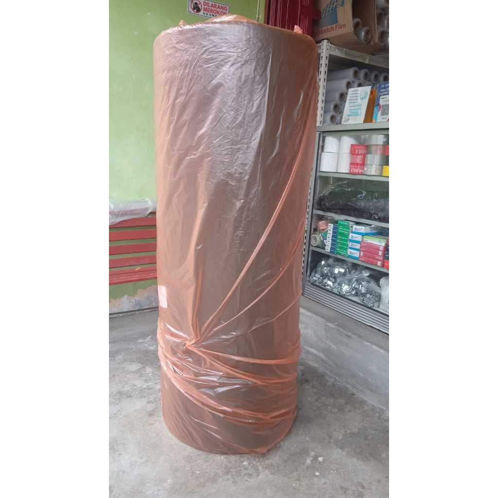 

Bubble Wrap roll 125cm x 50m tebal bening/hitam 2,4kg - 3 kg