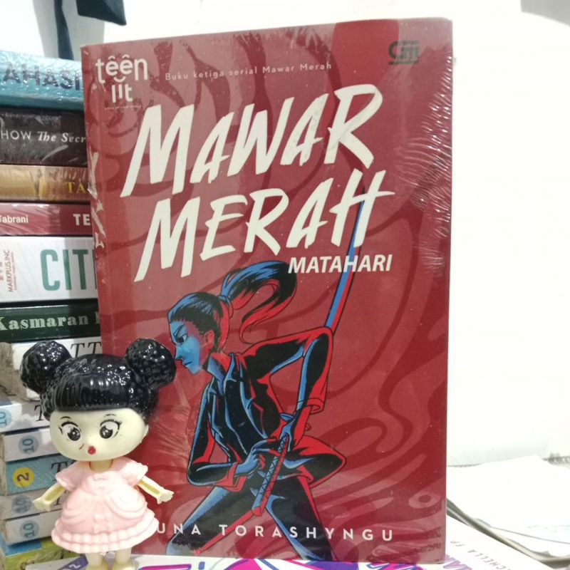 Mawar Merah. Matahari